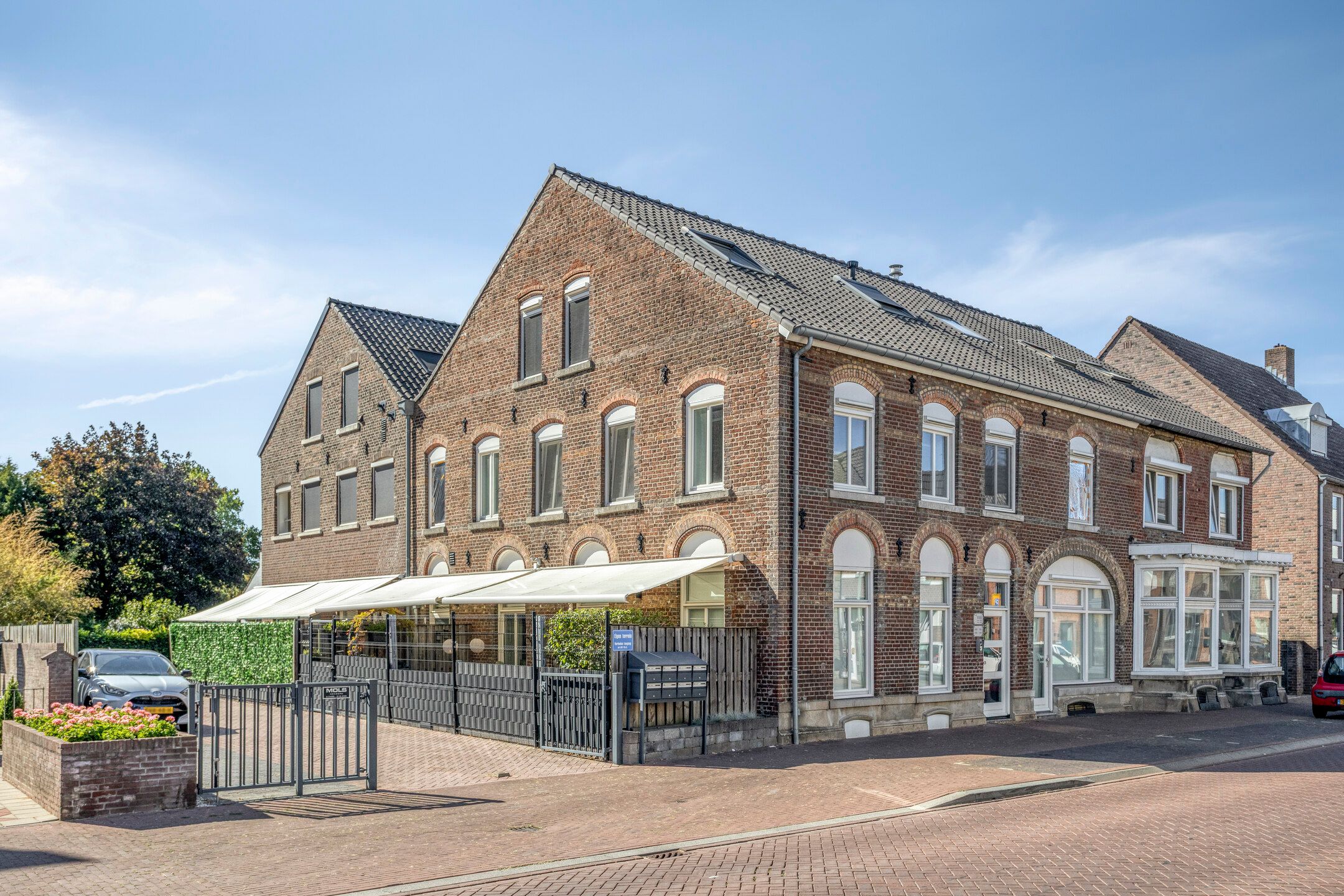 Ambyerstraat Noord 3-B 3 B04