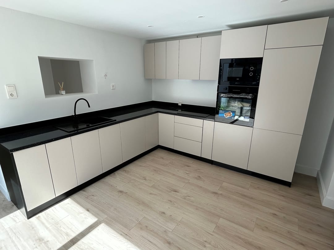 Photo 13 of Heiveldstraat 69
