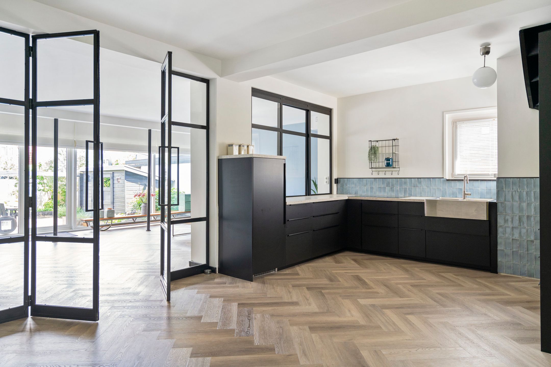 Photo 9 of Zeestraat 151