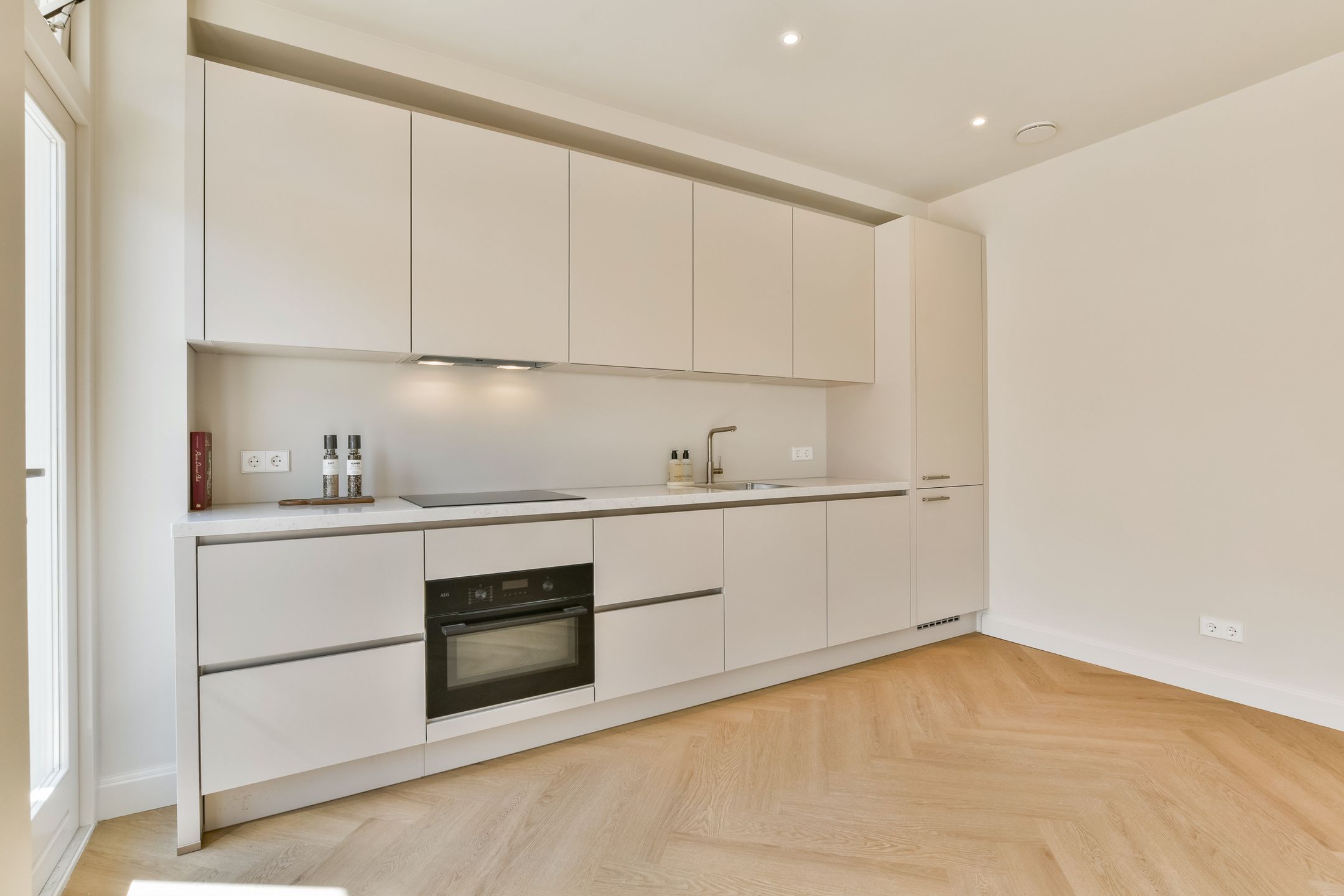 Photo 6 of Crynssenstraat 14-1