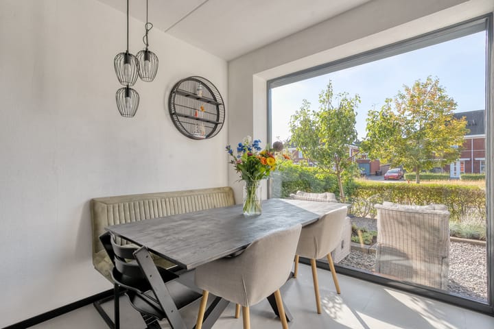 Tussenwoning te koop: Bernagie 4, Meppel