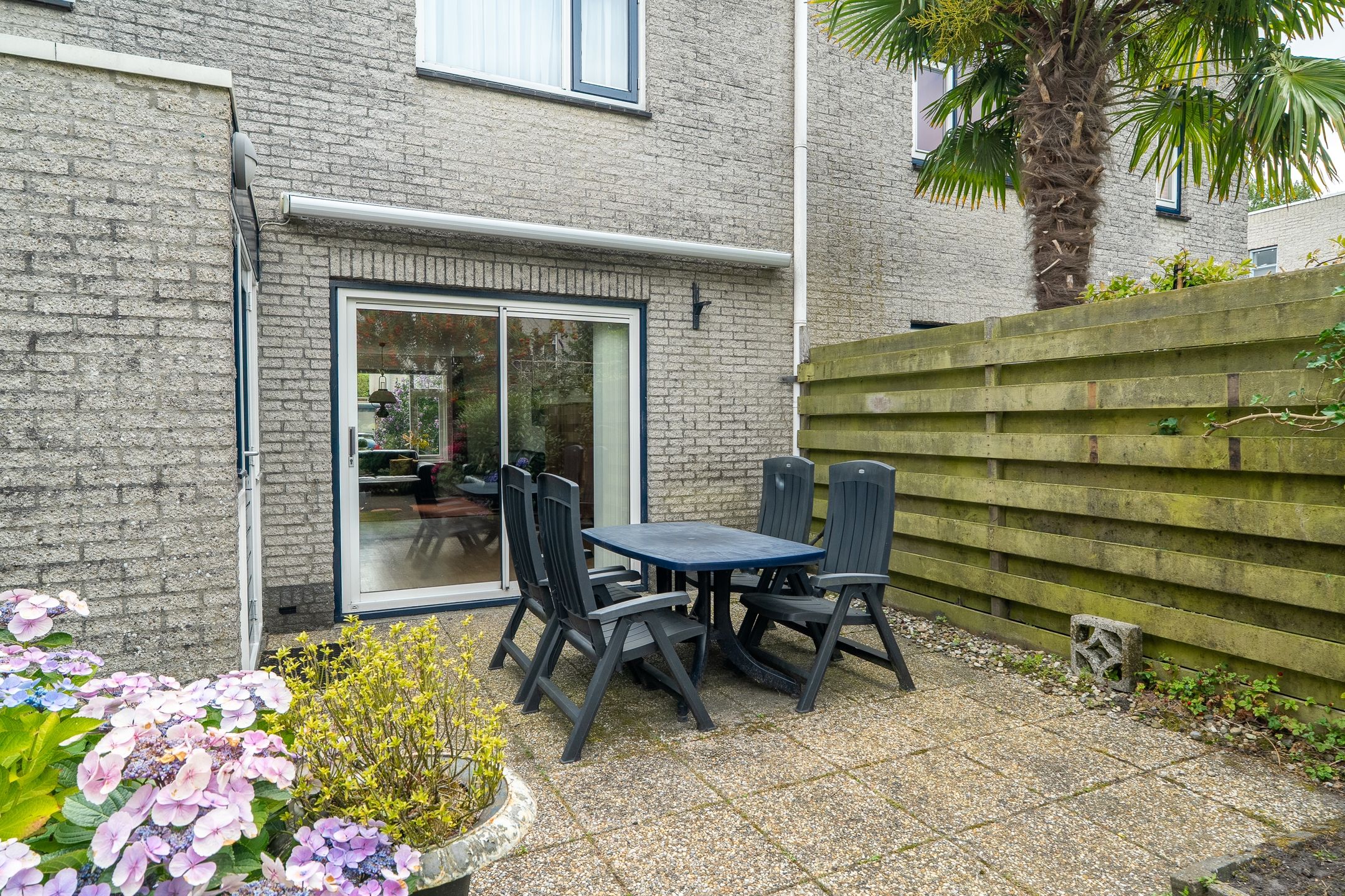 Photo 6 of Van Loghemstraat 49