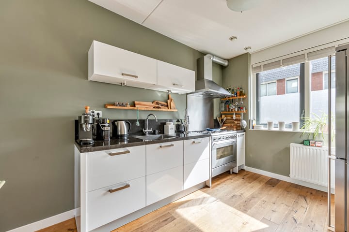 Tussenwoning te koop: Legionairshof 24, Huissen