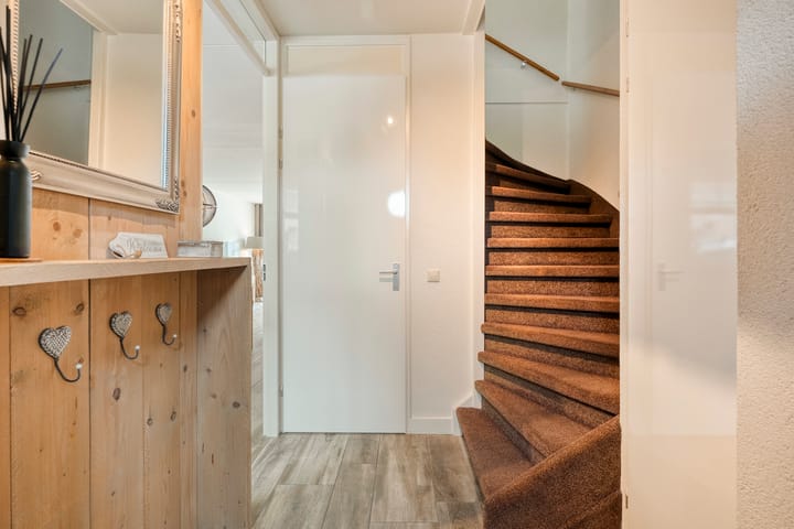 Tussenwoning te koop: Gele lis 12, Puttershoek