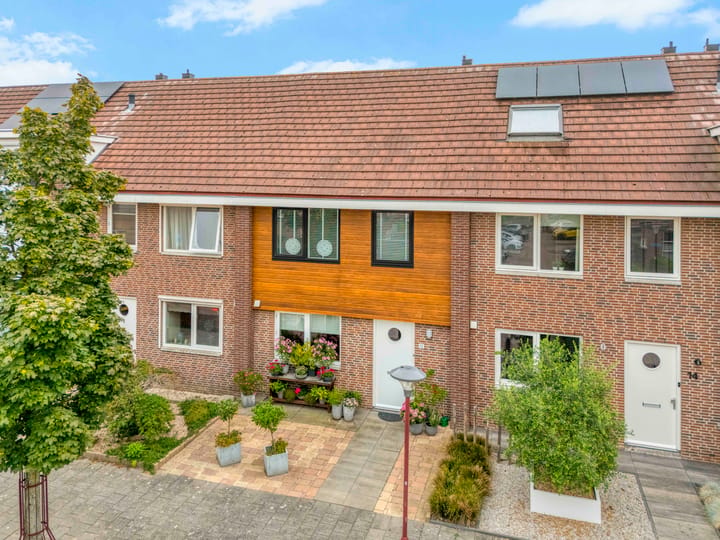 Tussenwoning te koop: Gele lis 12, Puttershoek