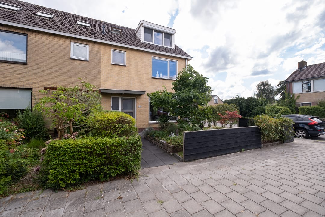 Photo 31 of Anna van Saksenstraat 98