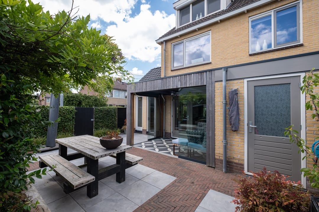 Photo 32 of Anna van Saksenstraat 98