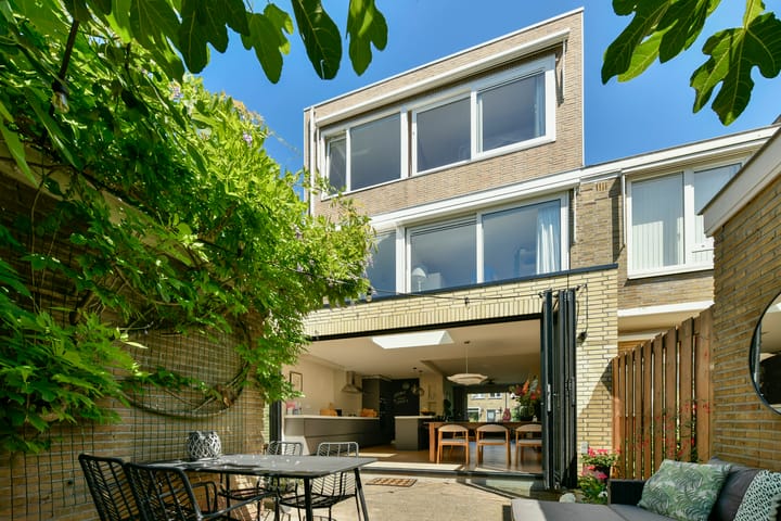 Tussenwoning te koop: Gijsbrecht van Amstellaan 11, Amstelveen