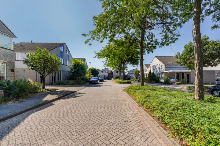 Tussenwoning te koop: Elisabeth Bas 8, Boxtel