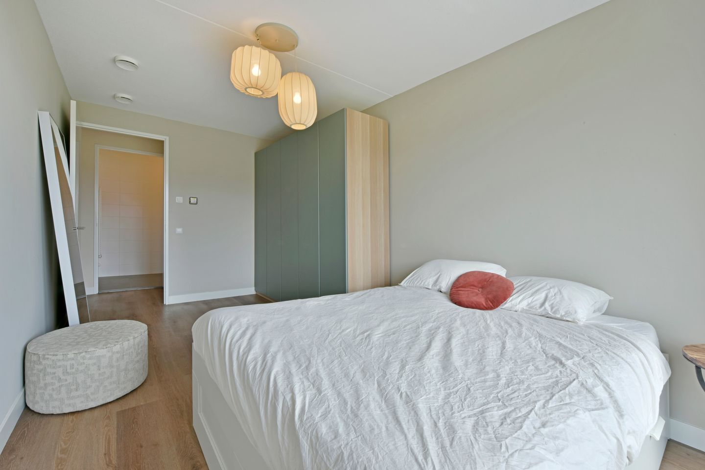 Photo 19 of Koolmeesstraat 56