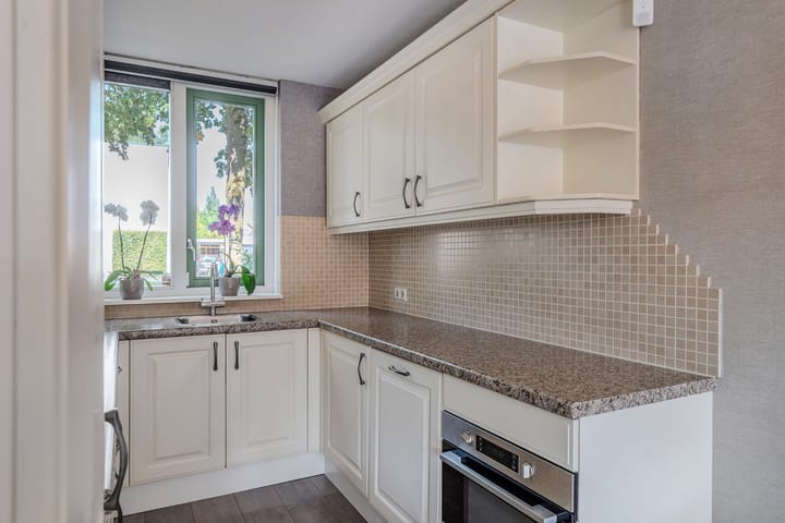 Tussenwoning te koop: Hendrik Werkmanstraat 118, Almere