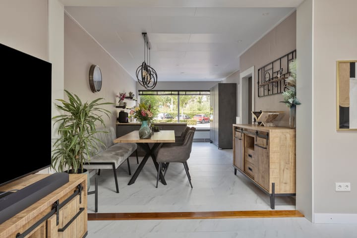 Tussenwoning te koop: Spoorlaan 68, Etten-Leur