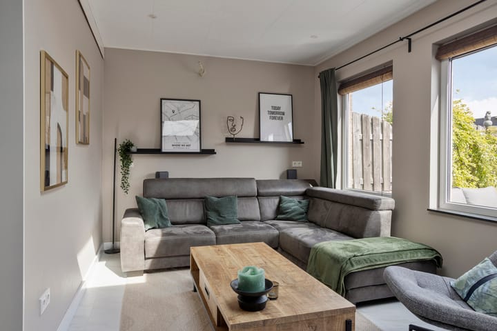 Tussenwoning te koop: Spoorlaan 68, Etten-Leur