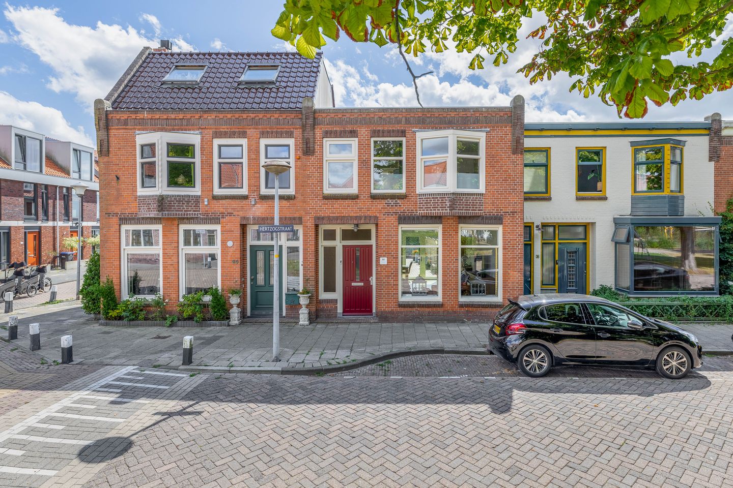 Foto 1 van Hertzogstraat 64