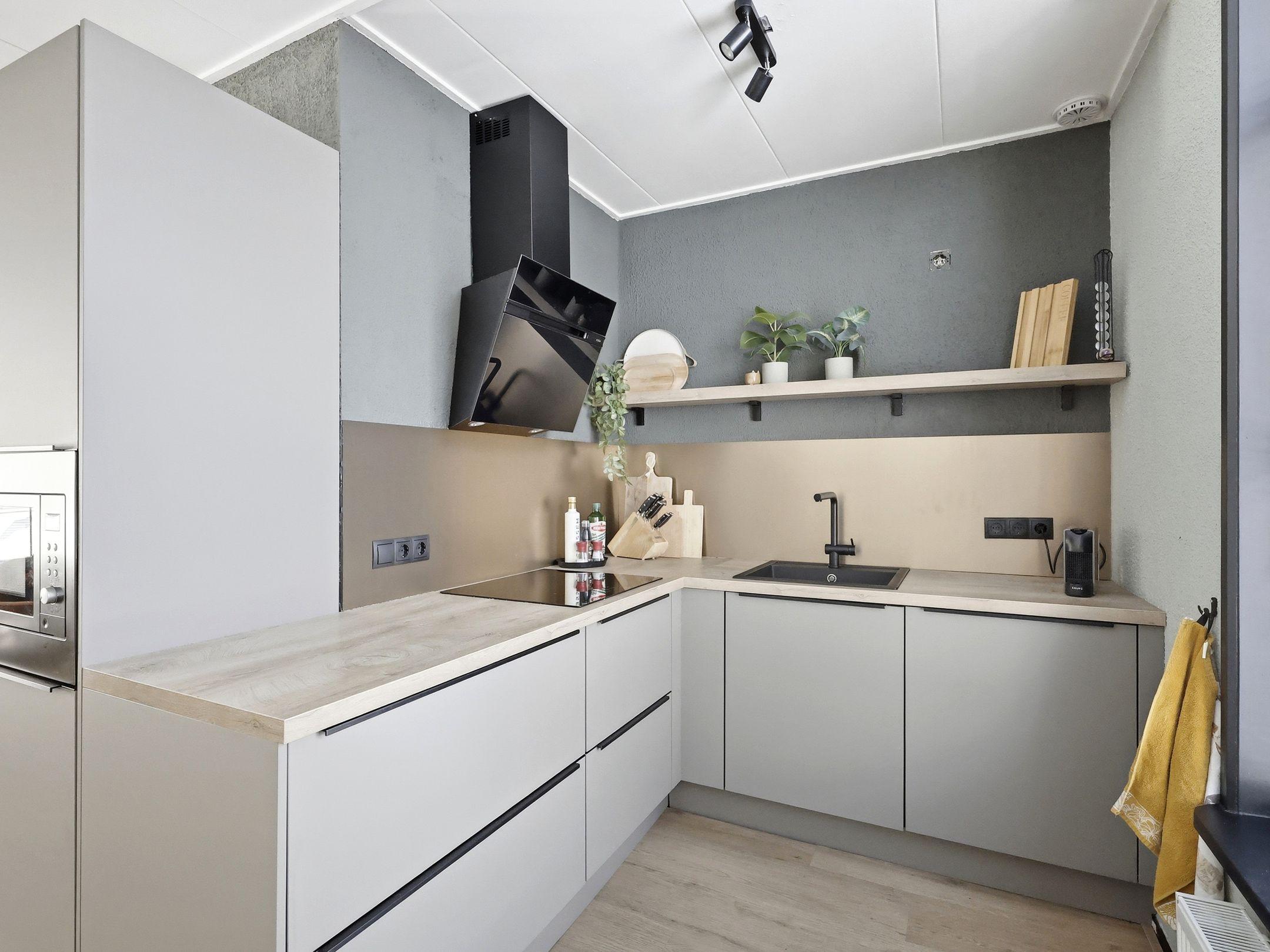 Photo 9 of Rodetorenstraat 21