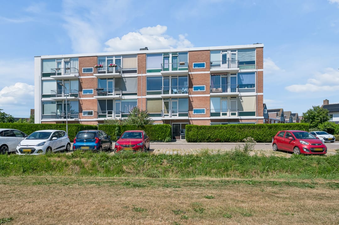 Photo 37 of Oranjestraat 74