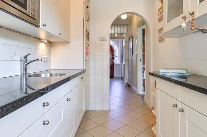 Tussenwoning te koop: Irislaan 5, Heemstede