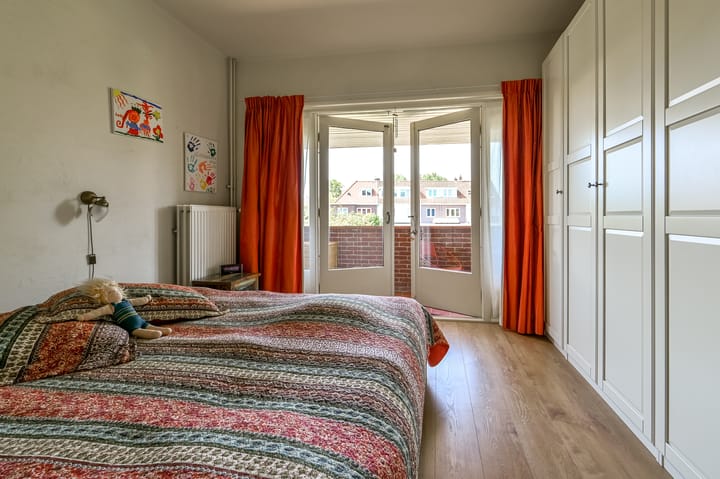 Tussenwoning te koop: Irislaan 5, Heemstede