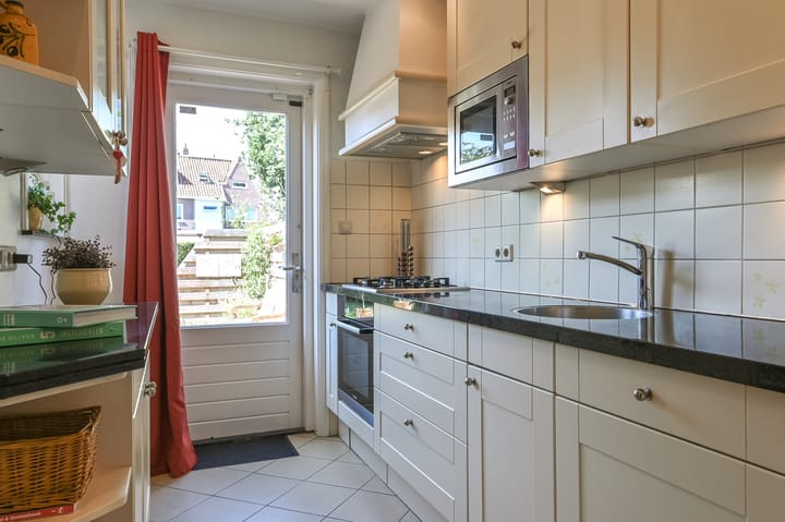 Tussenwoning te koop: Irislaan 5, Heemstede