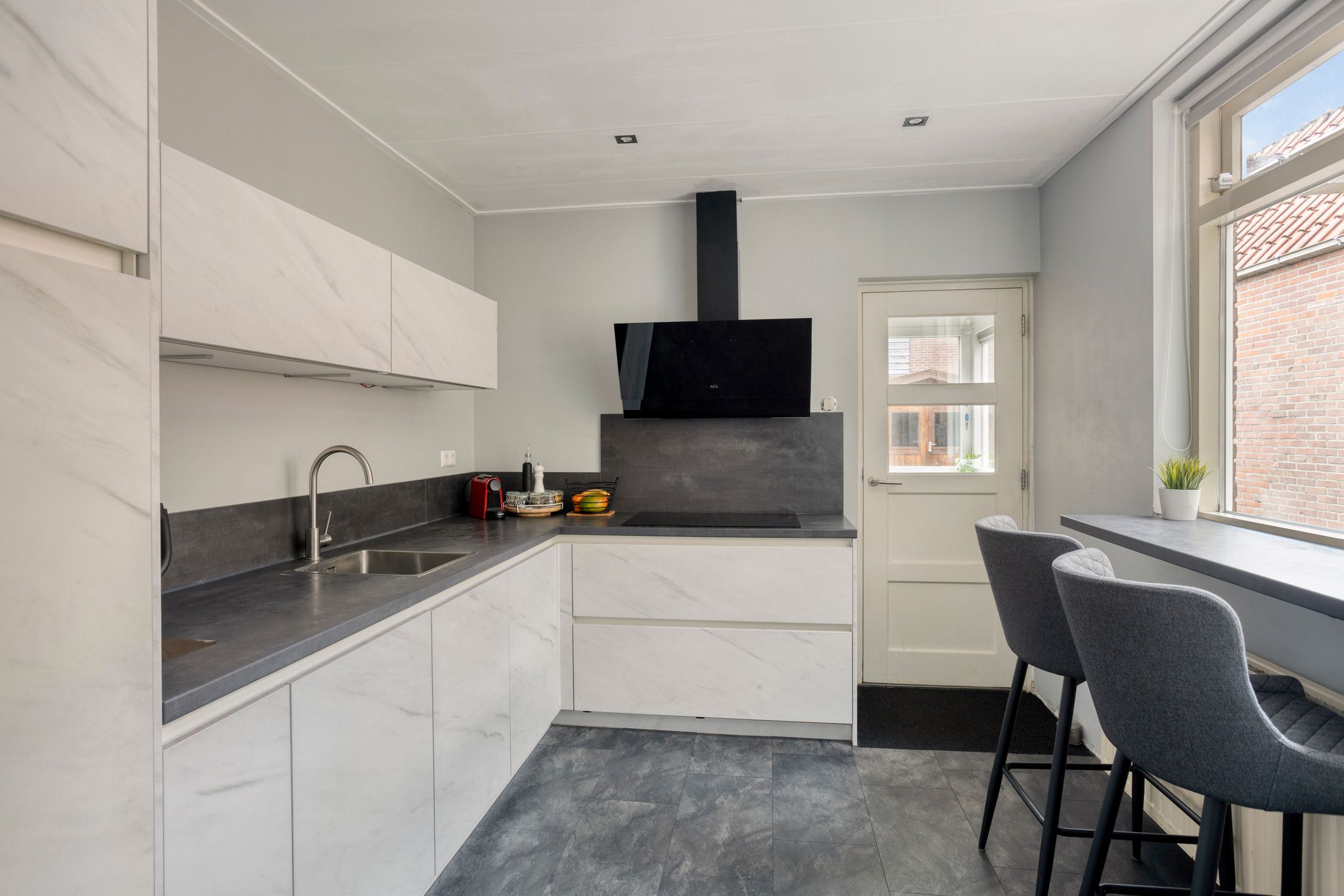 Photo 3 of Dr. Colijnstraat 45