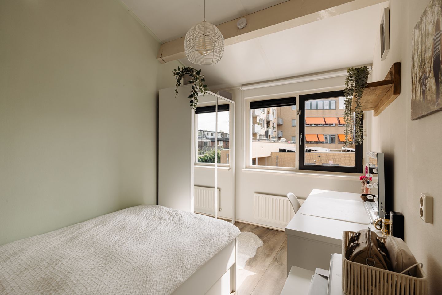 Photo 19 of Mgr. Van de Weteringstraat 5-C