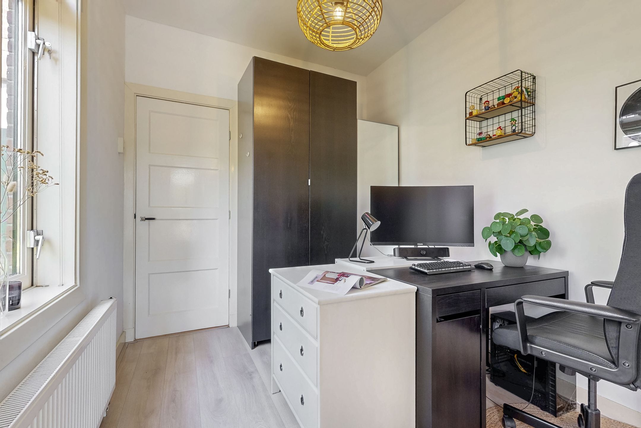 Photo 18 of Edisonstraat 46