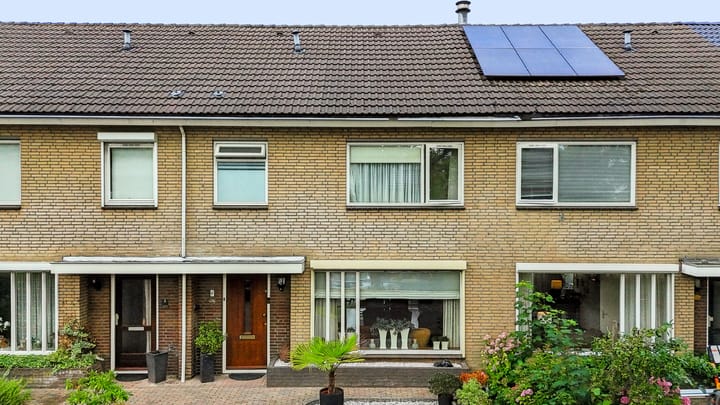 Tussenwoning te koop: Essenpas 6, Zevenaar