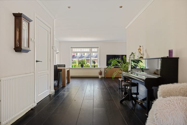 Vrijstaande woning te koop: Dennenlaan 41, Emmen
