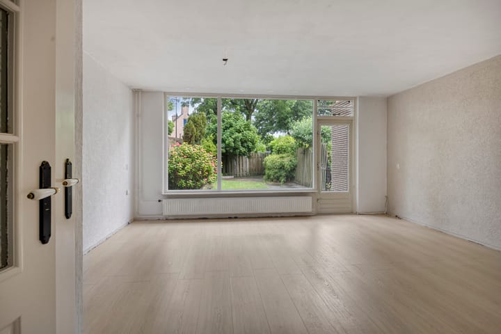 Tussenwoning te koop: Maasborch 28, Rosmalen