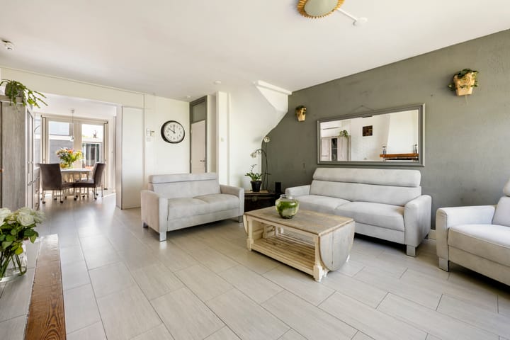 Hoekwoning te koop: J.A.Fijnvandraatlaan 133, Weesp