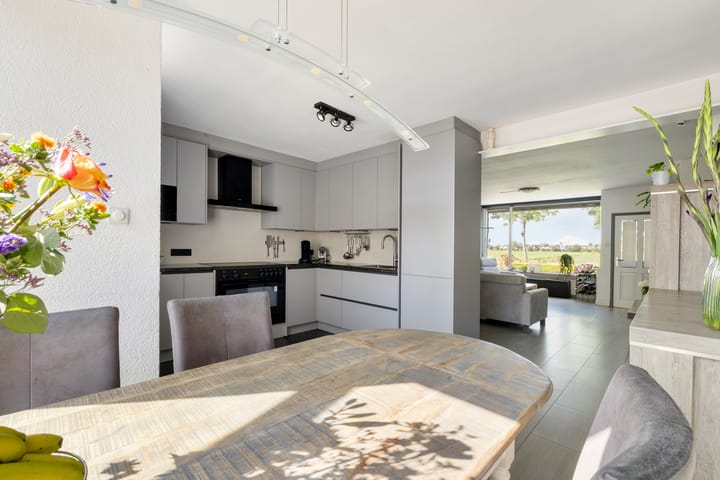 Hoekwoning te koop: J.A.Fijnvandraatlaan 133, Weesp