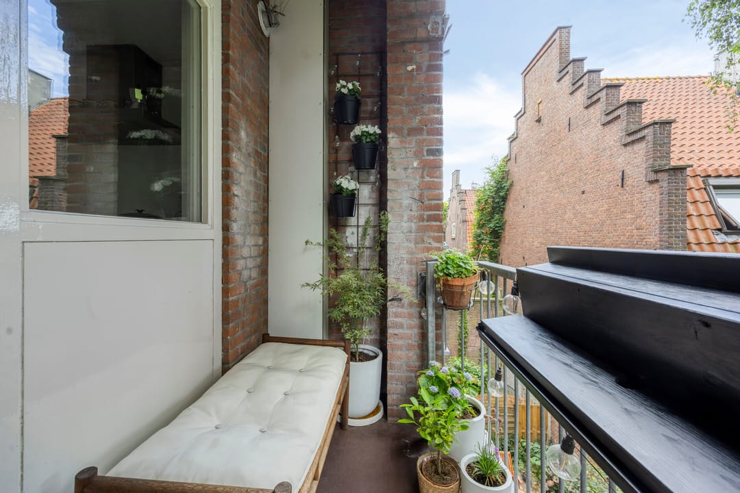 Photo 13 of Schalk Burgerstraat 48