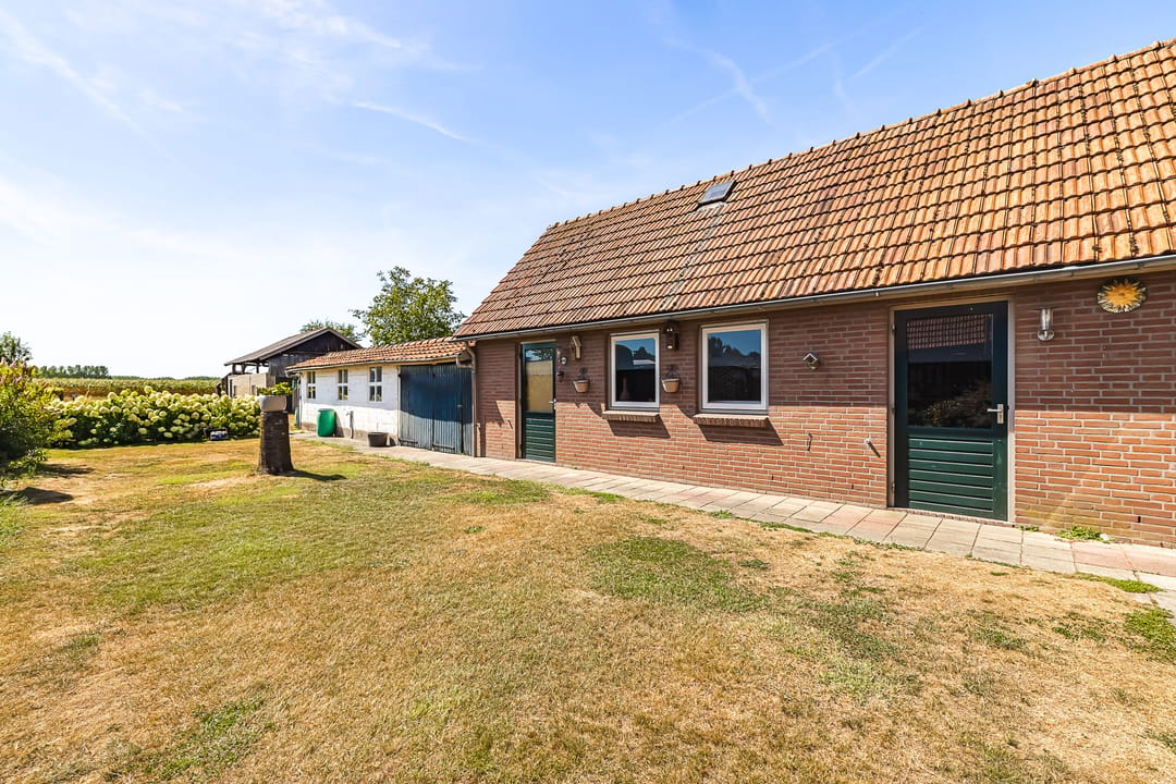 Photo 41 of Hezelaarsestraat 10