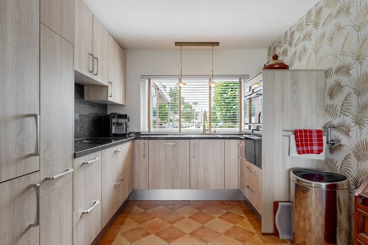 Tussenwoning te koop: Engels Gras 60, Velserbroek