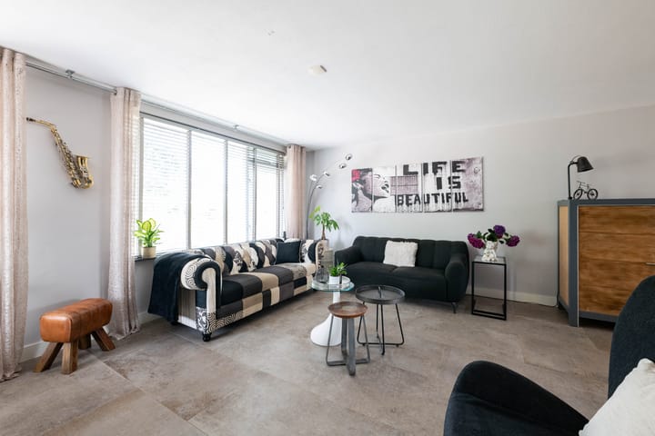Hoekwoning te koop: Assumburgstraat 26, Hellevoetsluis