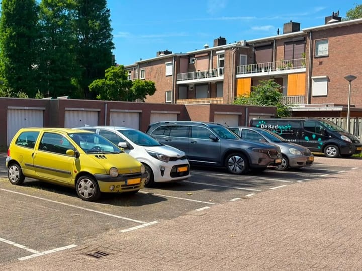 Foto 2 van Dunantstraat Parkeerplaats 7