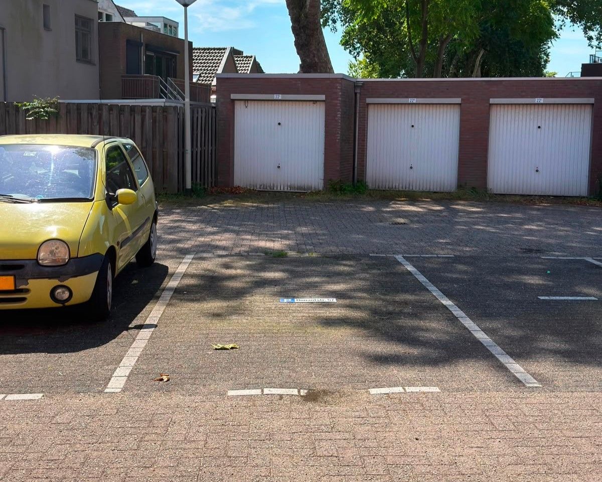Foto 1 van Dunantstraat Parkeerplaats 7