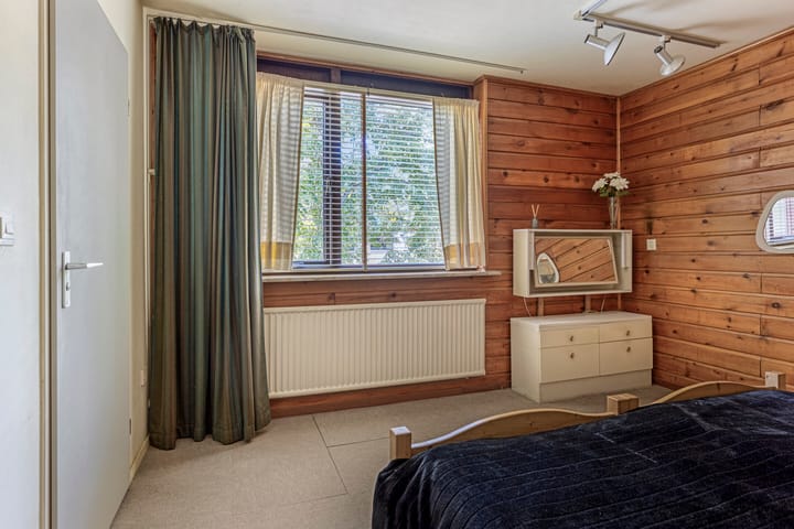 Tussenwoning te koop: Laan van Westmolen 25, Mijnsheerenland