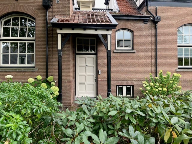 View photo 3 of Javastraat 26