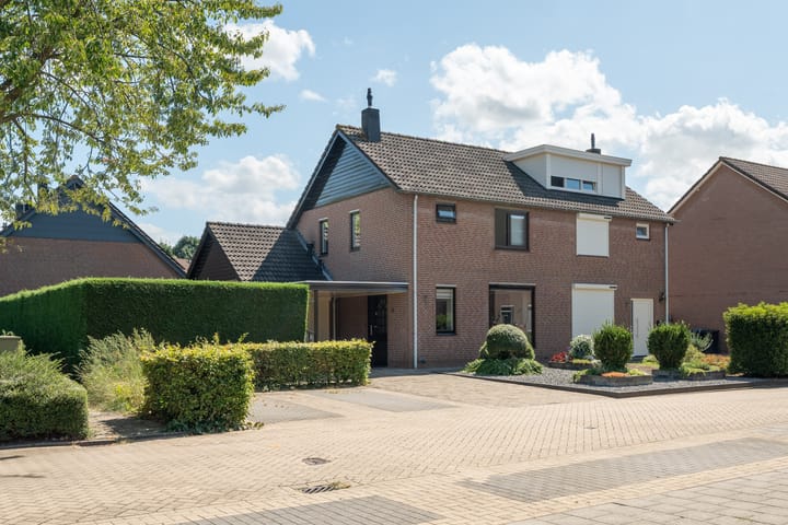 Twee-onder-één-kap te koop: Valkstraat 12, Hank