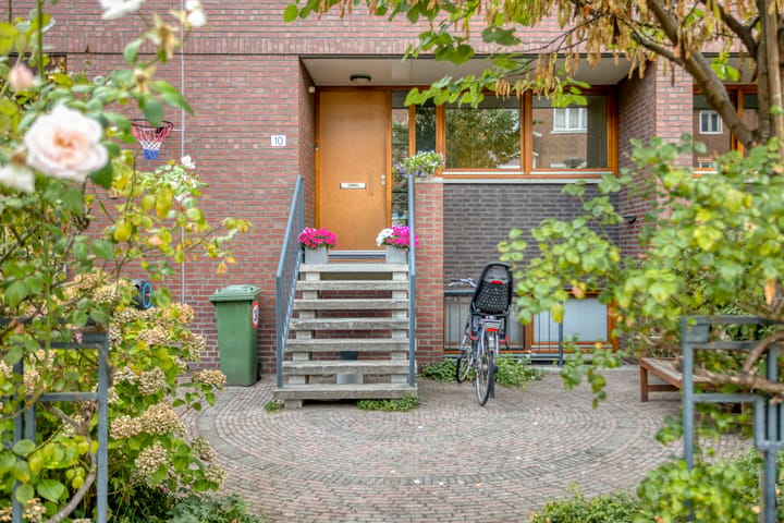 Tussenwoning te koop: Sint Monulphusweg 10, Maastricht