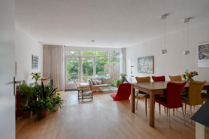 Tussenwoning te koop: Sint Monulphusweg 10, Maastricht