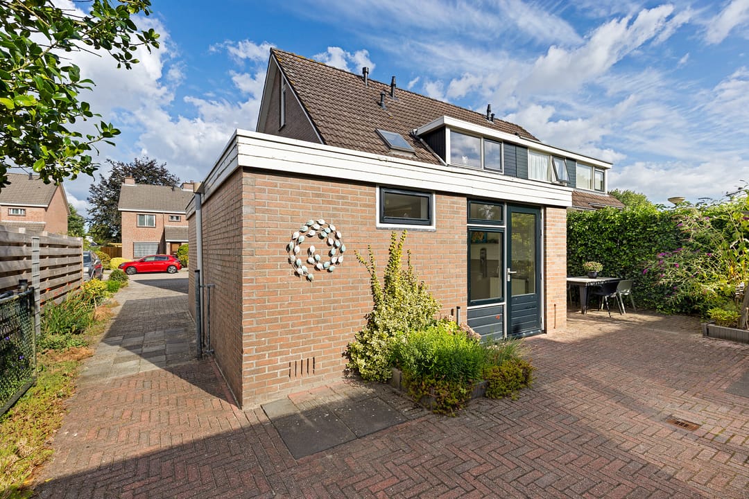 Foto 41 van Carry van Bruggenstraat 14