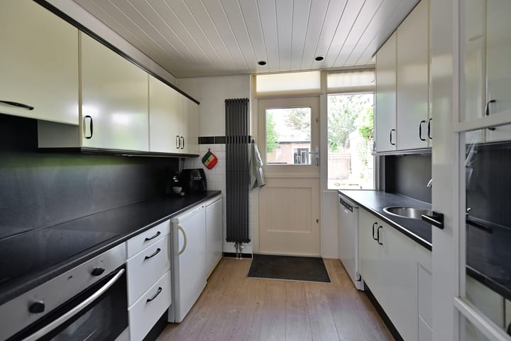 Tussenwoning te koop: C. Evertsenstraat 2, Hilversum