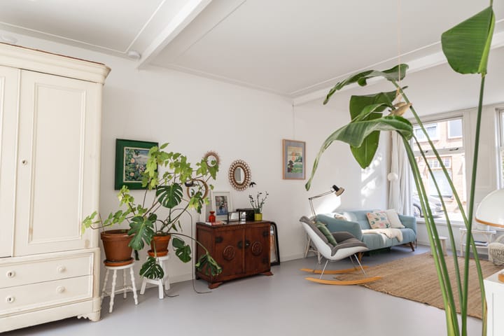 Tussenwoning te koop: Voorzorgstraat 12, Haarlem