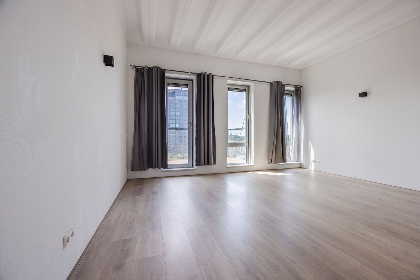 Photo 14 of Binckhorstlaan 311-R