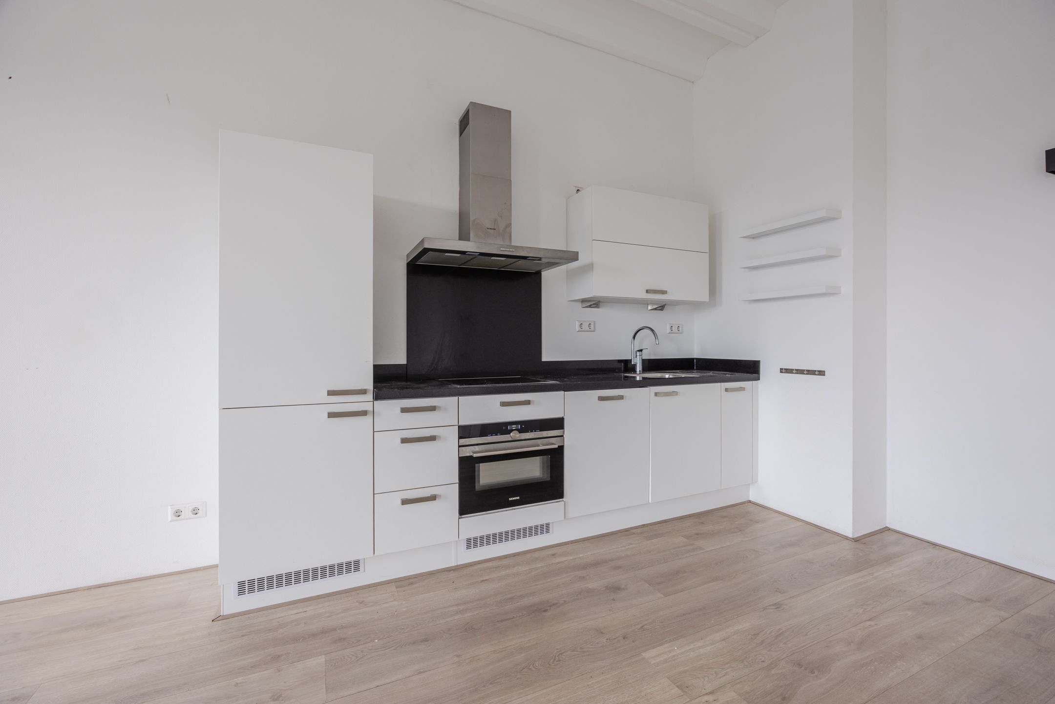 Photo 18 of Binckhorstlaan 311-R