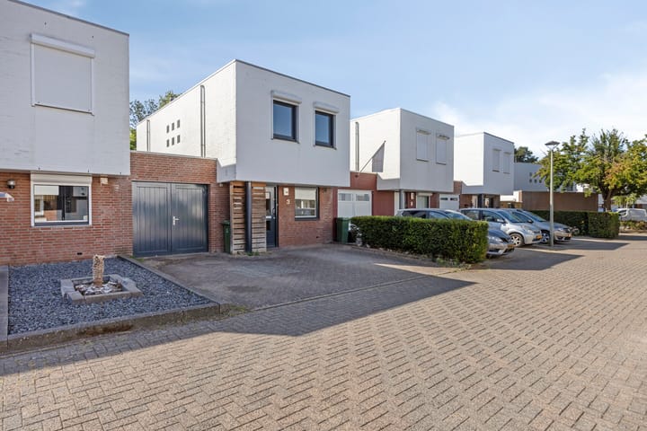 Foto 2 van Vierduitruwe 3