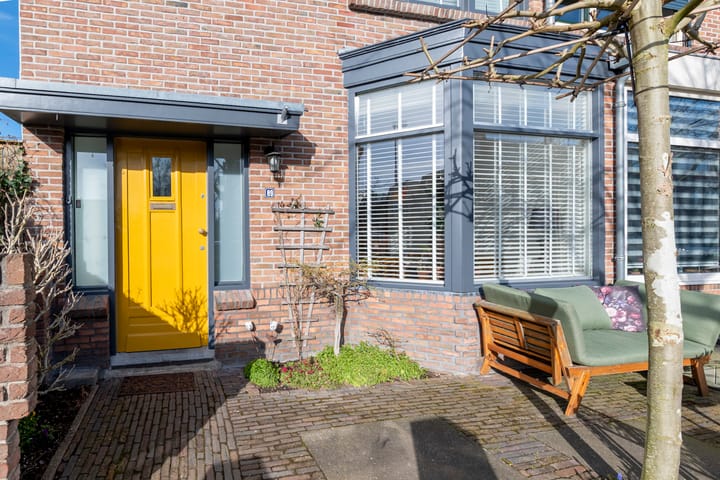 Hoekwoning te koop: Floresstraat 89, Haarlem