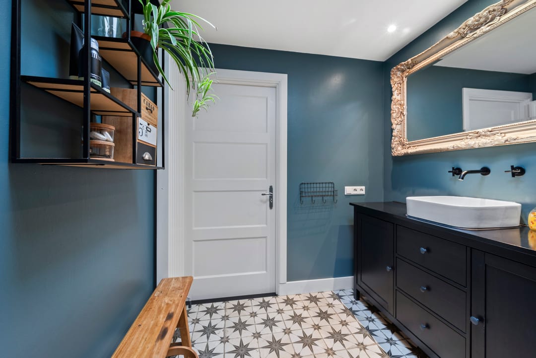 Photo 38 of Floresstraat 89